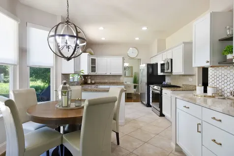5 Vernon Court South Elgin IL 60177