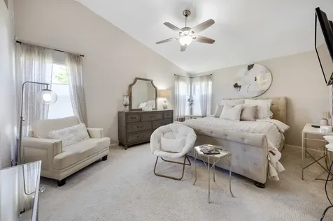 5 Vernon Court South Elgin IL 60177