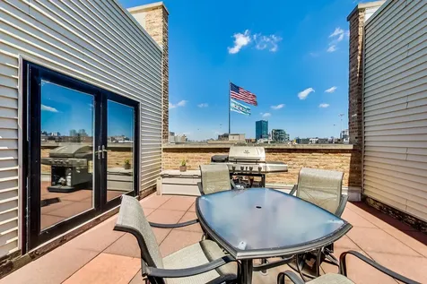1050 West Hubbard Street Chicago IL 60642