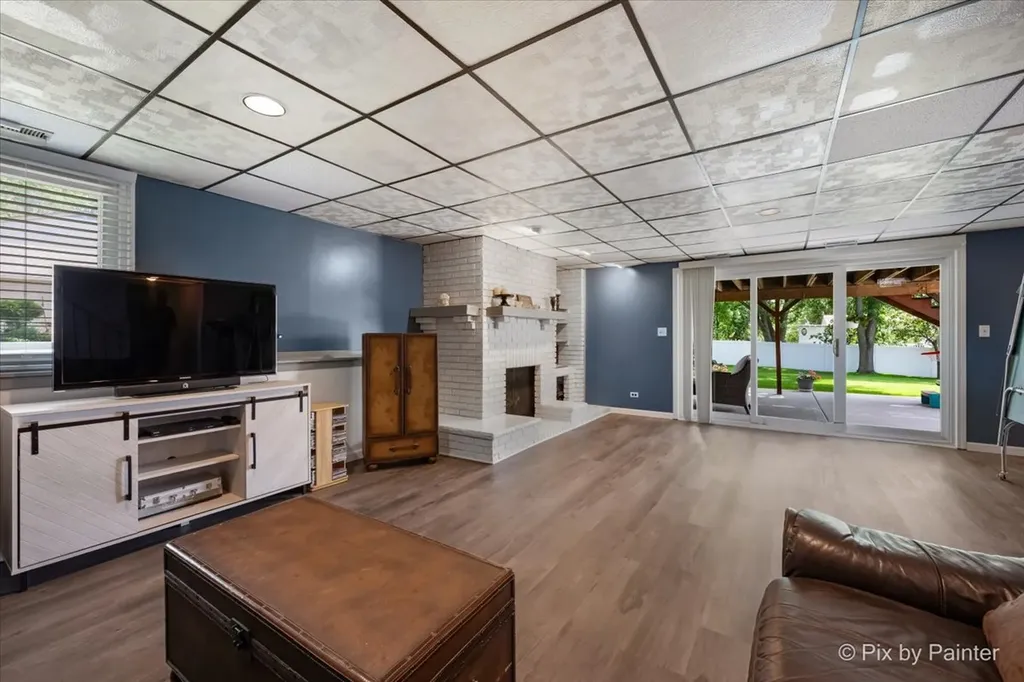 445 Harvest Lane Roselle IL 60172
