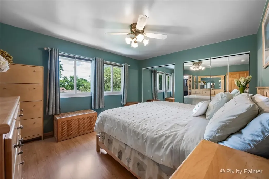 445 Harvest Lane Roselle IL 60172