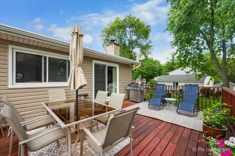 445 Harvest Lane Roselle IL 60172