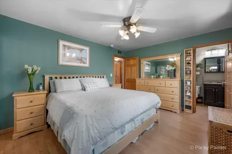 445 Harvest Lane Roselle IL 60172