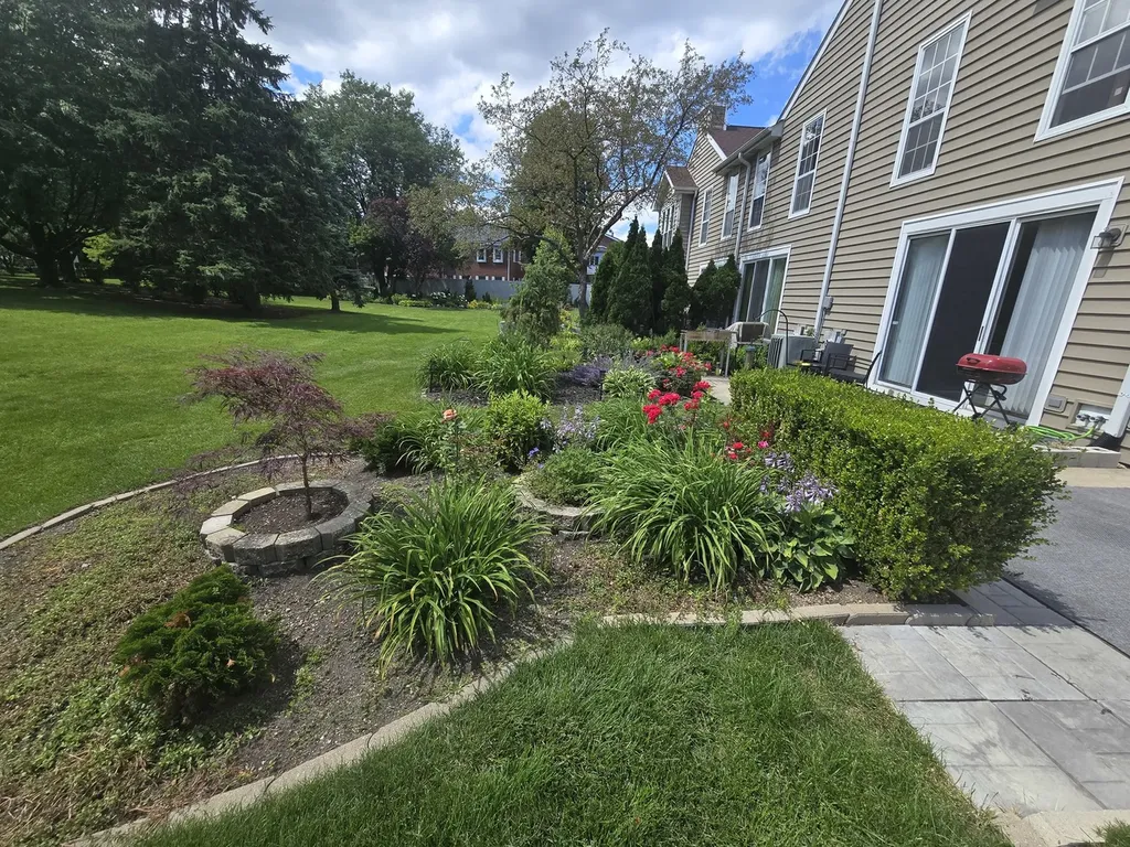 1264 Cranbrook Drive Schaumburg IL 60193