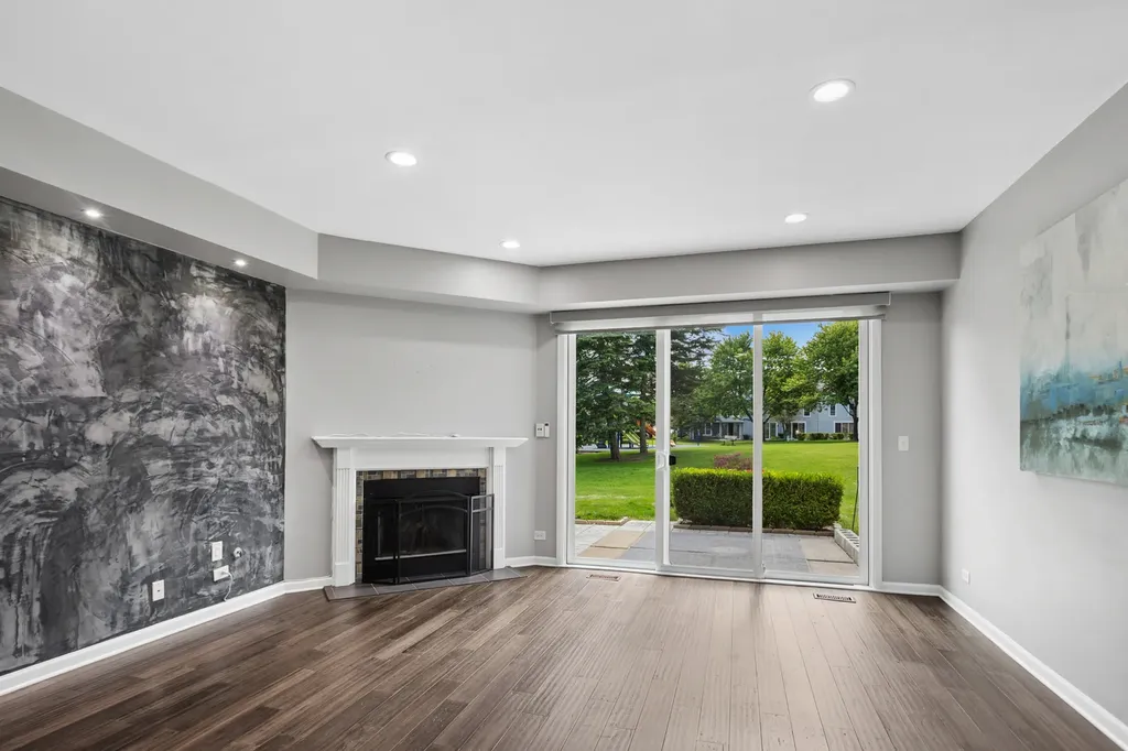 1264 Cranbrook Drive Schaumburg IL 60193