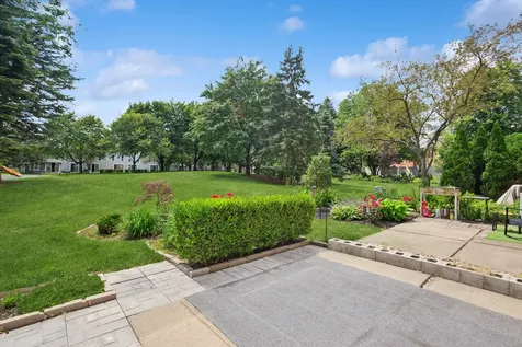 1264 Cranbrook Drive Schaumburg IL 60193