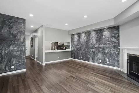 1264 Cranbrook Drive Schaumburg IL 60193