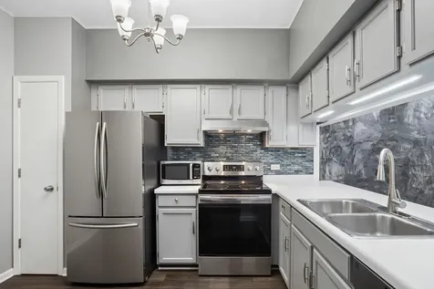 1264 Cranbrook Drive Schaumburg IL 60193
