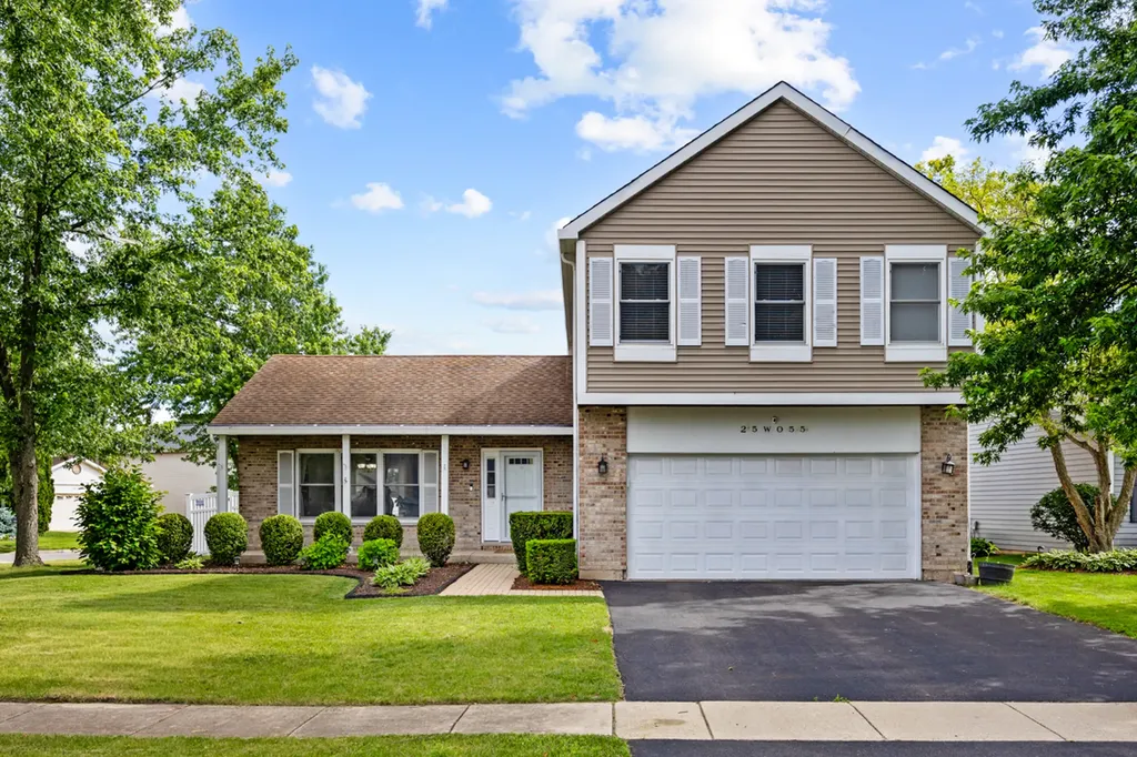 25W055 Canary Court Naperville IL 60540