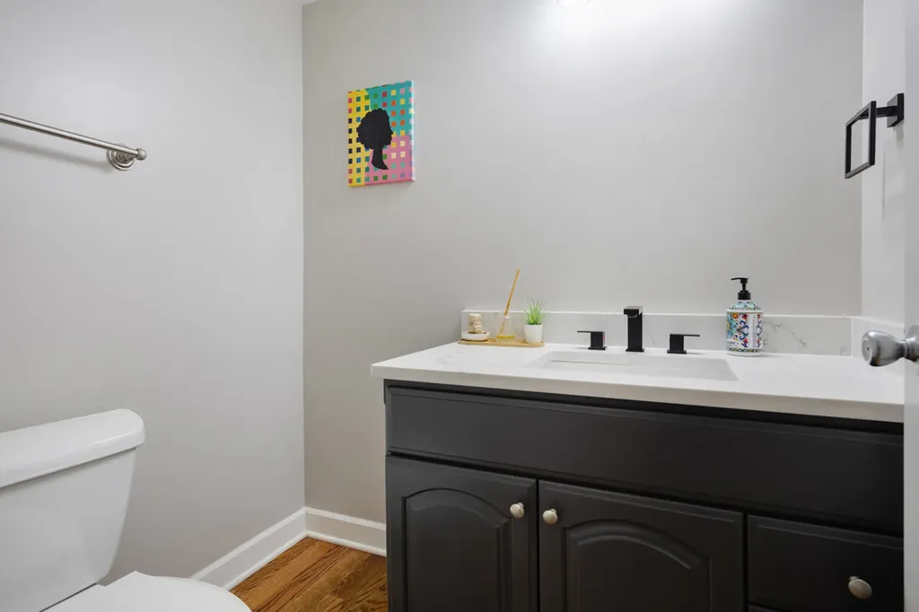 25W055 Canary Court Naperville IL 60540