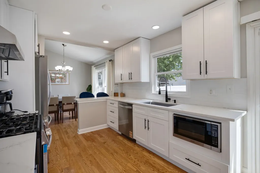25W055 Canary Court Naperville IL 60540
