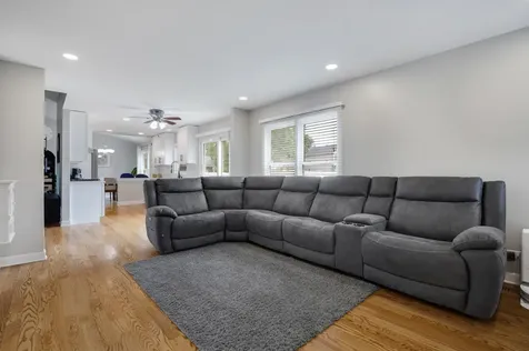 25W055 Canary Court Naperville IL 60540
