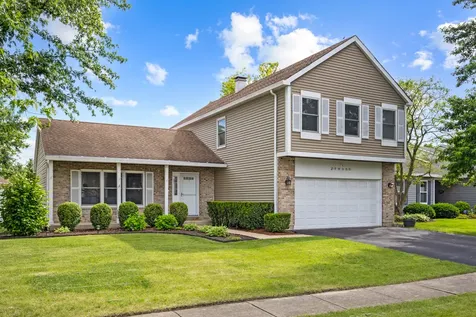 25W055 Canary Court Naperville IL 60540