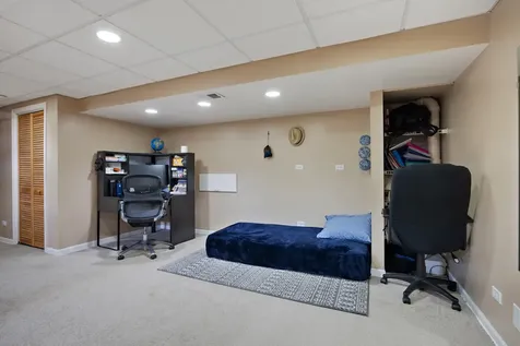 25W055 Canary Court Naperville IL 60540