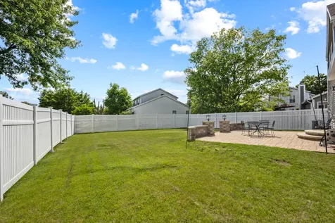 25W055 Canary Court Naperville IL 60540