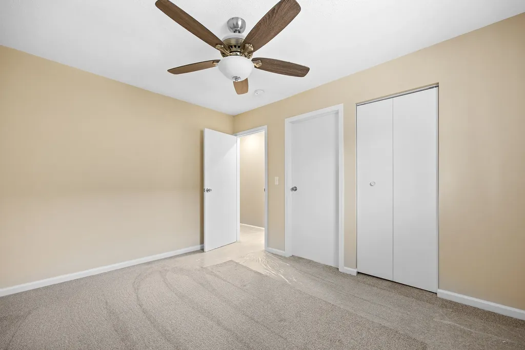 105 Rocklyn Court Bolingbrook IL 60440