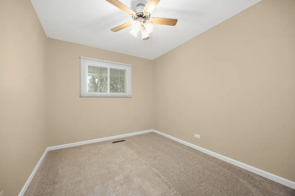105 Rocklyn Court Bolingbrook IL 60440
