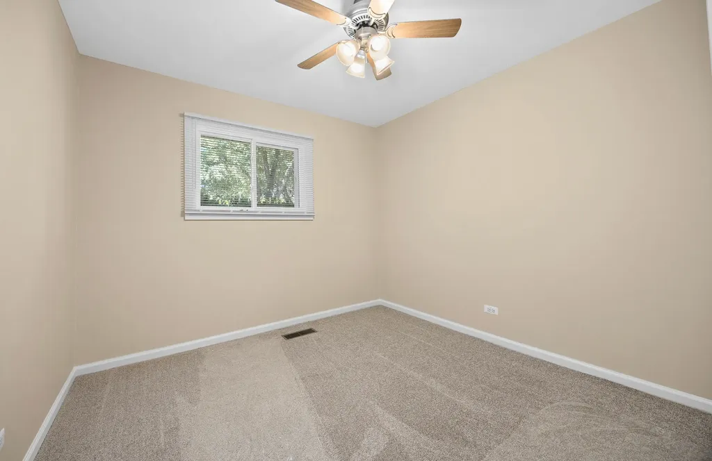 105 Rocklyn Court Bolingbrook IL 60440