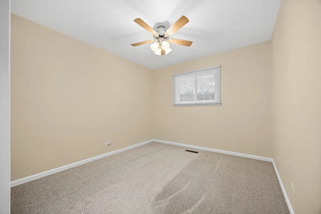 105 Rocklyn Court Bolingbrook IL 60440