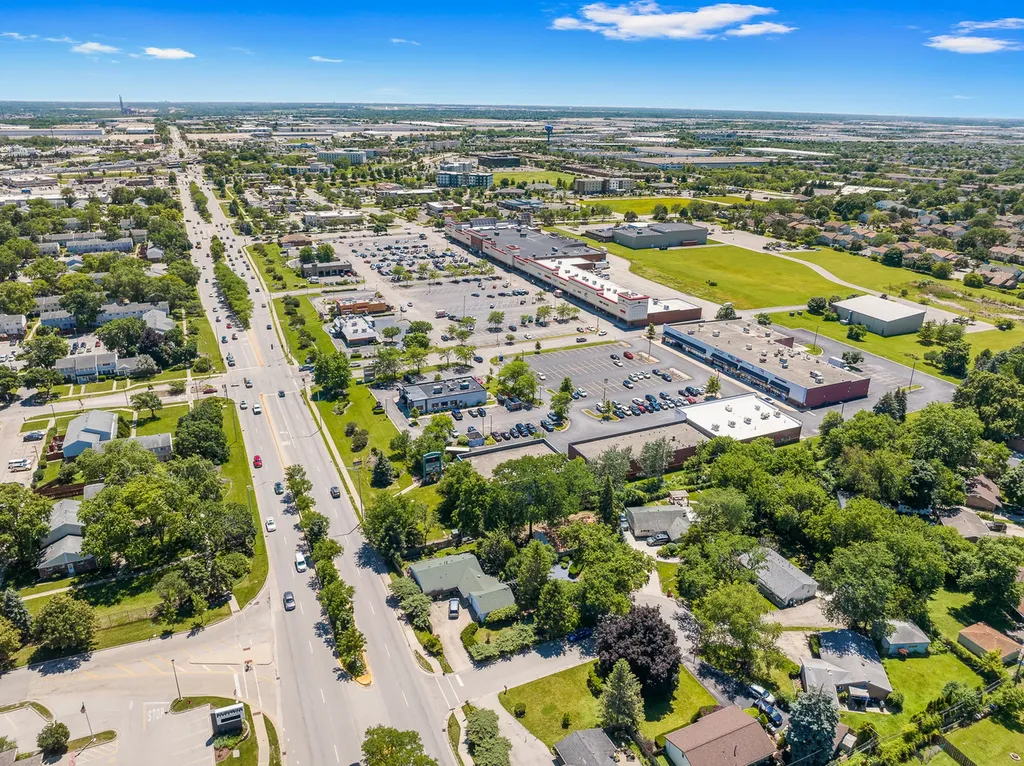 105 Rocklyn Court Bolingbrook IL 60440