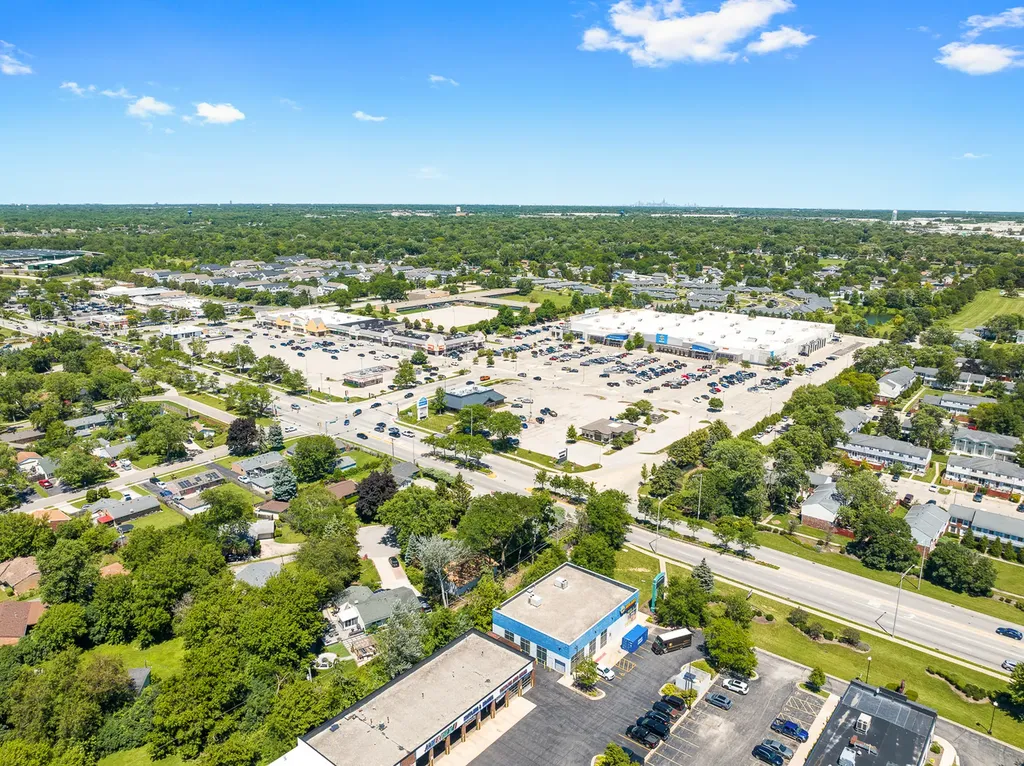 105 Rocklyn Court Bolingbrook IL 60440