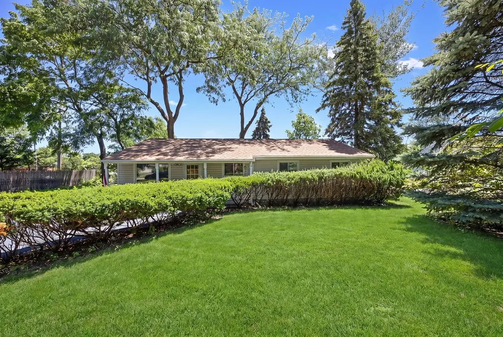 105 Rocklyn Court Bolingbrook IL 60440