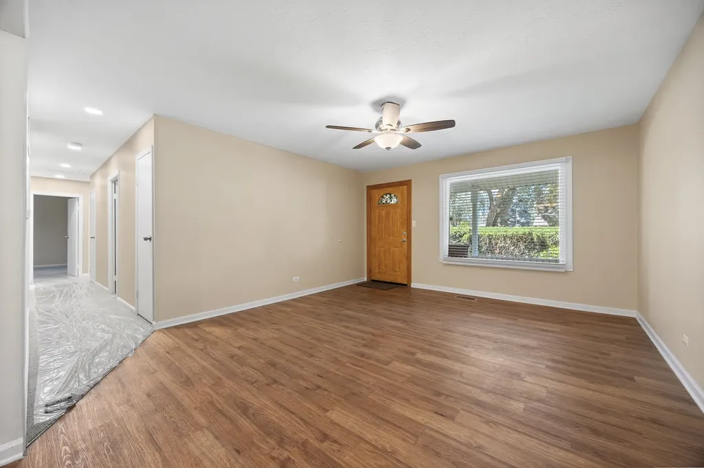 105 Rocklyn Court Bolingbrook IL 60440