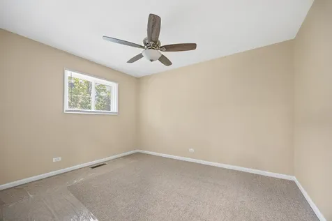 105 Rocklyn Court Bolingbrook IL 60440