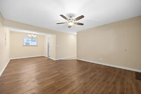 105 Rocklyn Court Bolingbrook IL 60440