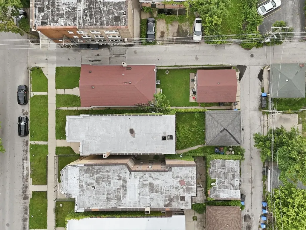 7842 South Constance Avenue Chicago IL 60649