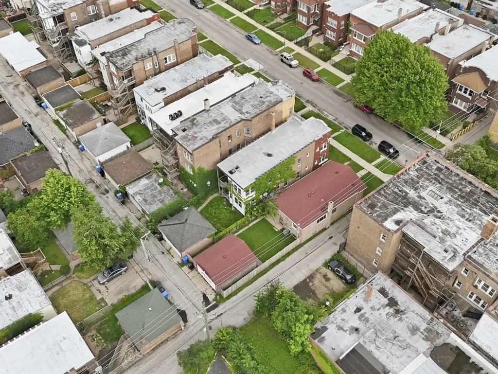 7842 South Constance Avenue Chicago IL 60649
