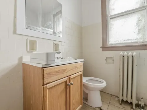 7842 South Constance Avenue Chicago IL 60649