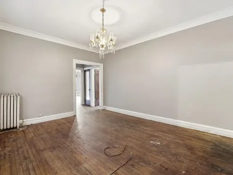7842 South Constance Avenue Chicago IL 60649