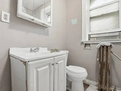 7842 South Constance Avenue Chicago IL 60649