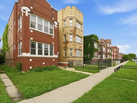 7842 South Constance Avenue Chicago IL 60649