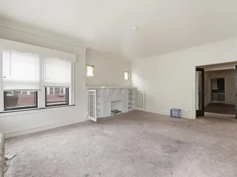 7842 South Constance Avenue Chicago IL 60649