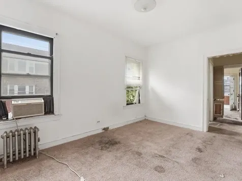 7842 South Constance Avenue Chicago IL 60649