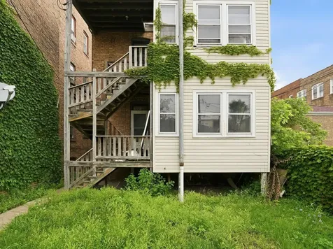 7842 South Constance Avenue Chicago IL 60649
