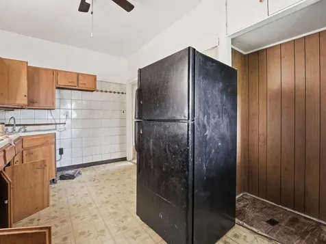 7842 South Constance Avenue Chicago IL 60649