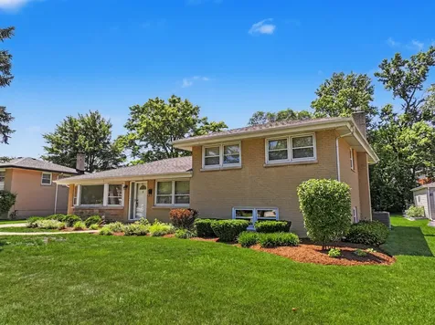 332 Crescent Drive Glenview IL 60025