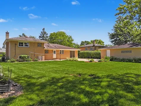 332 Crescent Drive Glenview IL 60025