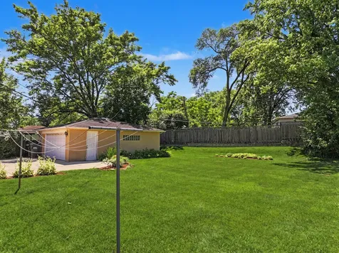 332 Crescent Drive Glenview IL 60025
