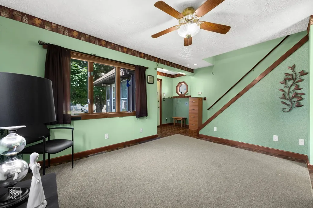 1158 Watson Street Aurora IL 60505