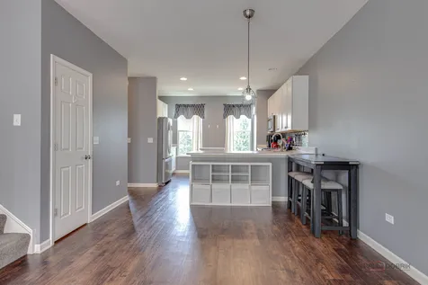 582 Cannonball Drive Grayslake IL 60030