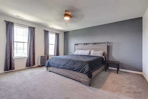 582 Cannonball Drive Grayslake IL 60030