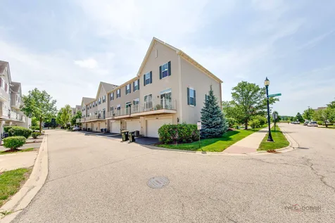 582 Cannonball Drive Grayslake IL 60030
