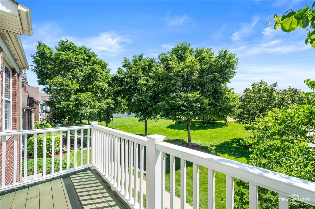 906 Neudearborn Lane Naperville IL 60563