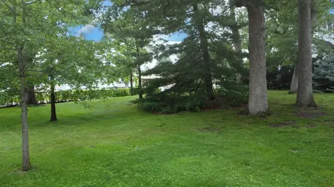 120 East Washington Avenue Watseka IL 60970