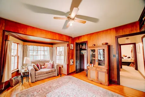 120 East Washington Avenue Watseka IL 60970