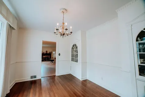 120 East Washington Avenue Watseka IL 60970